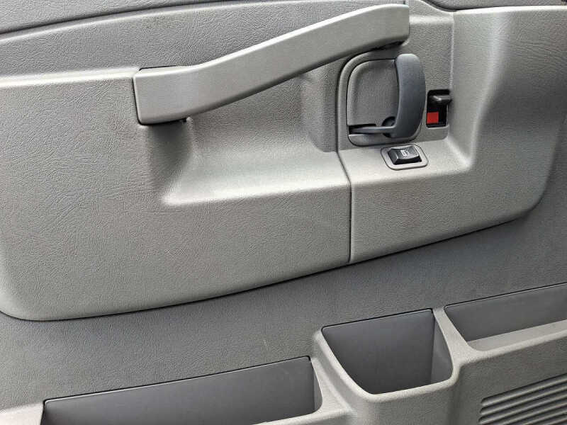 2024 Chevrolet Express 2500