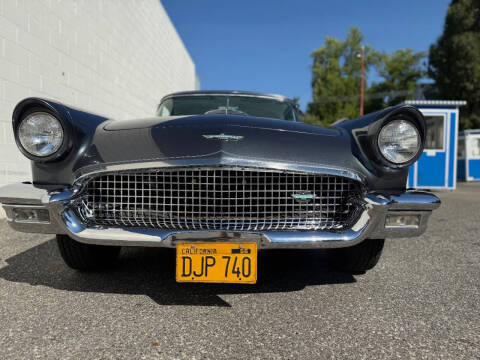 1957 Ford Thunderbird