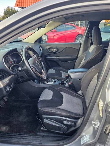 2015 Jeep Cherokee Sport