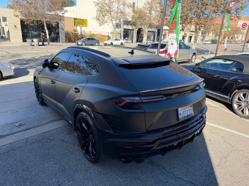2023 Lamborghini Urus S