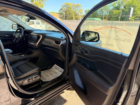 2022 GMC Acadia Denali