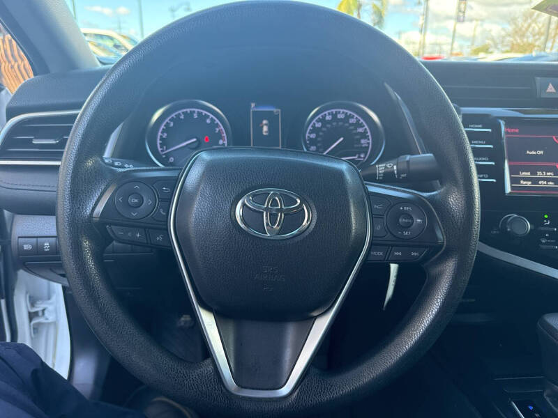 2018 Toyota Camry LE