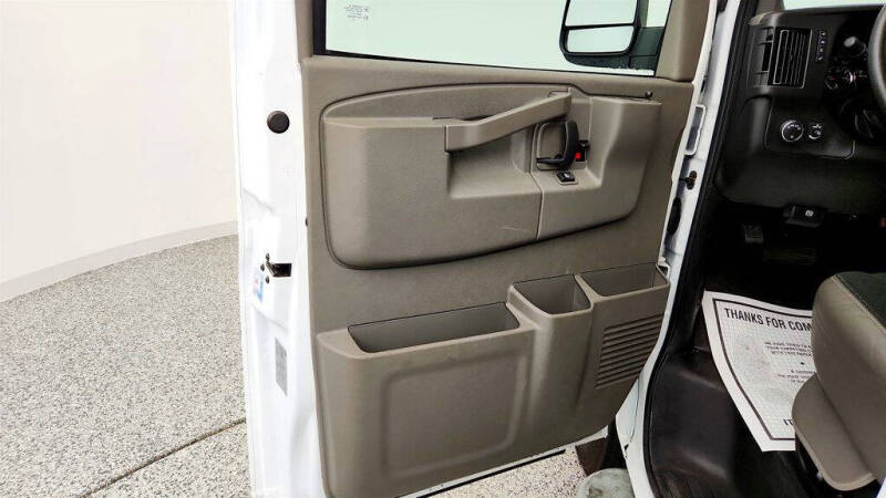 2025 Chevrolet Express 2500