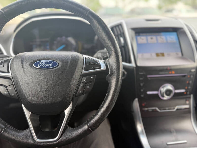 2019 Ford Edge Titanium