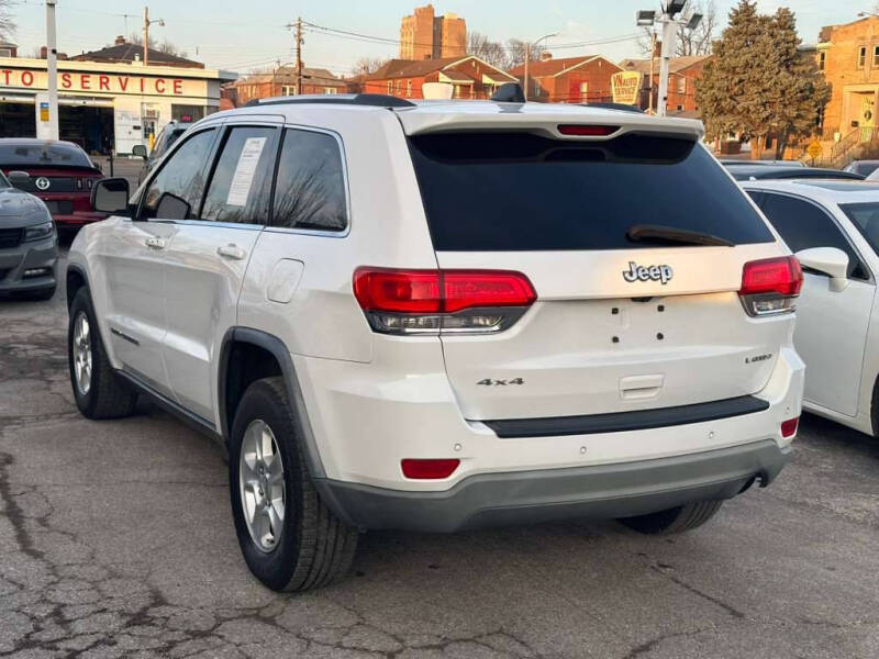 2017 Jeep Grand Cherokee Laredo