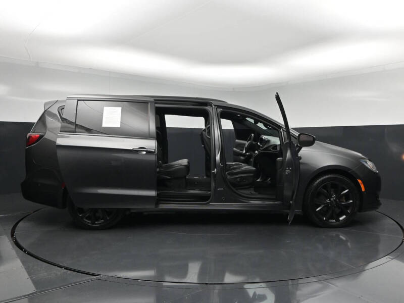 2019 Chrysler Pacifica Touring L Plus