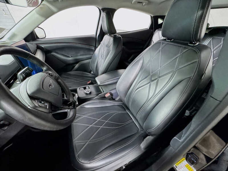 2022 Ford Mustang Mach-E Select