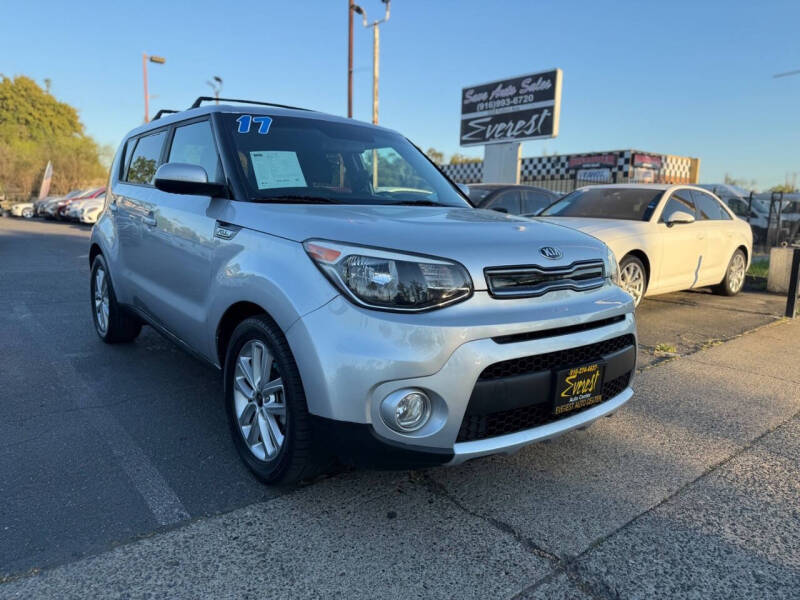 2017 Kia Soul +
