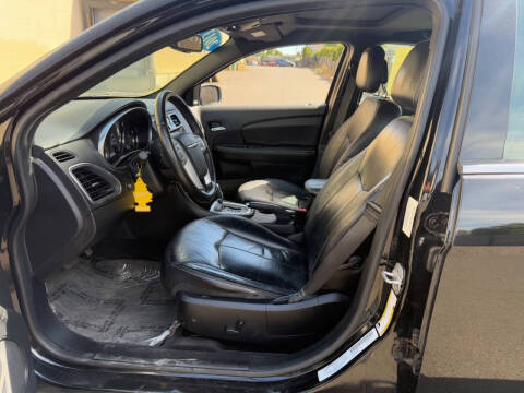 2013 Chrysler 200 Limited