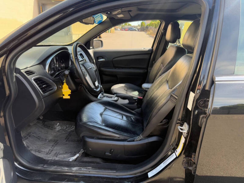 2013 Chrysler 200 Limited