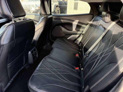 2021 Ford Mustang Mach-E Select