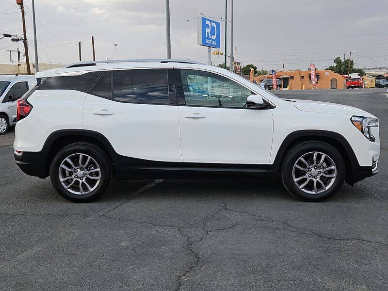 2023 GMC Terrain SLT
