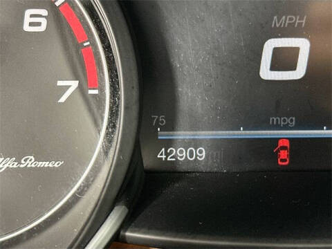 2017 Alfa Romeo Giulia Ti