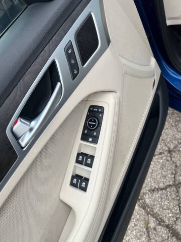 2016 Hyundai Genesis