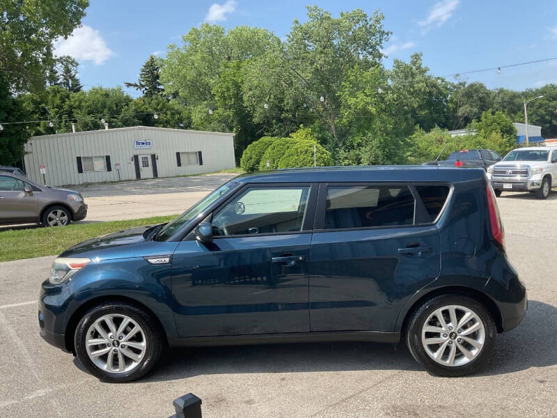 2017 Kia Soul +