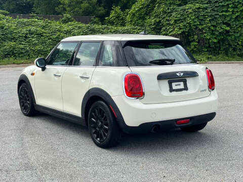2016 MINI Hardtop 4 Door Cooper