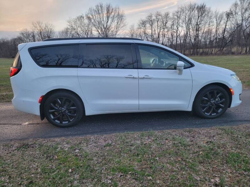 2020 Chrysler Pacifica for sale at M & M Auto Sales in Hillsboro OH