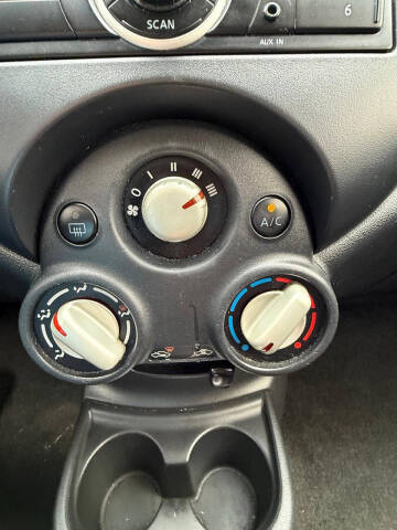 2014 Nissan Versa 1.6 S