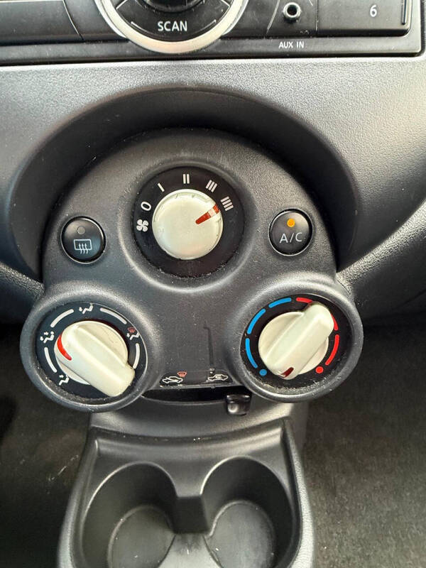 2014 Nissan Versa 1.6 S