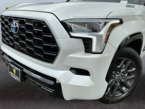 2023 Toyota Sequoia SR5