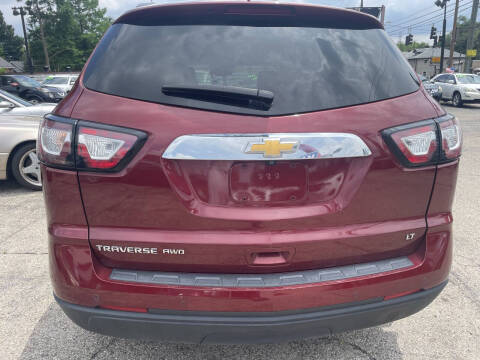 2017 Chevrolet Traverse LT