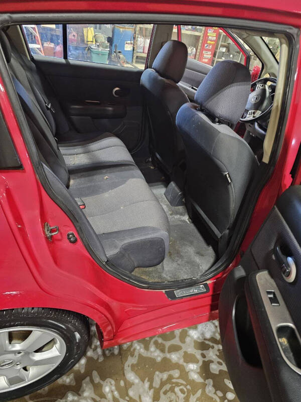 2008 Nissan Versa 1.8 SL