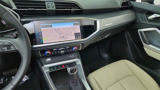 2024 Audi Q3 quattro S line Prem Plus 45 TFSI