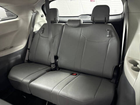 2024 Toyota Sienna XLE 7-Passenger