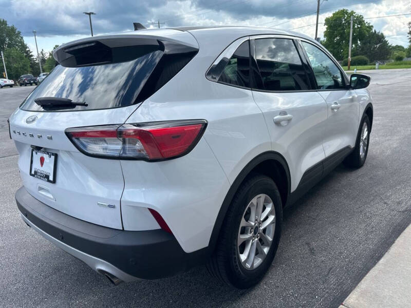 2020 Ford Escape SE