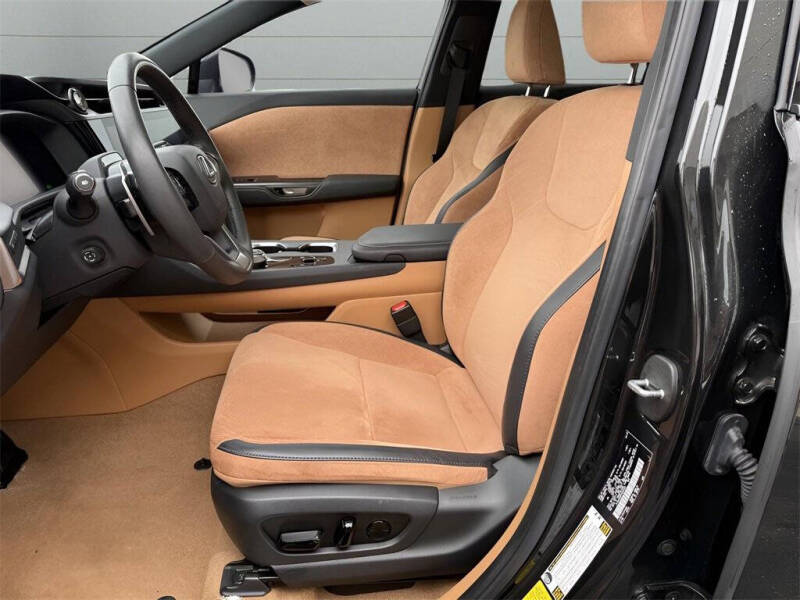 2023 Lexus RZ 450e Luxury