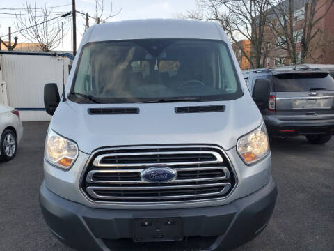 2015 Ford Transit Passenger for sale at OFIER AUTO SALES in Freeport NY