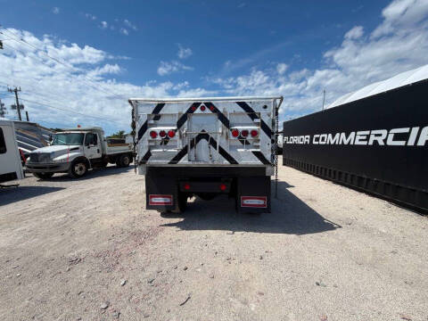 2013 Freightliner M2 106