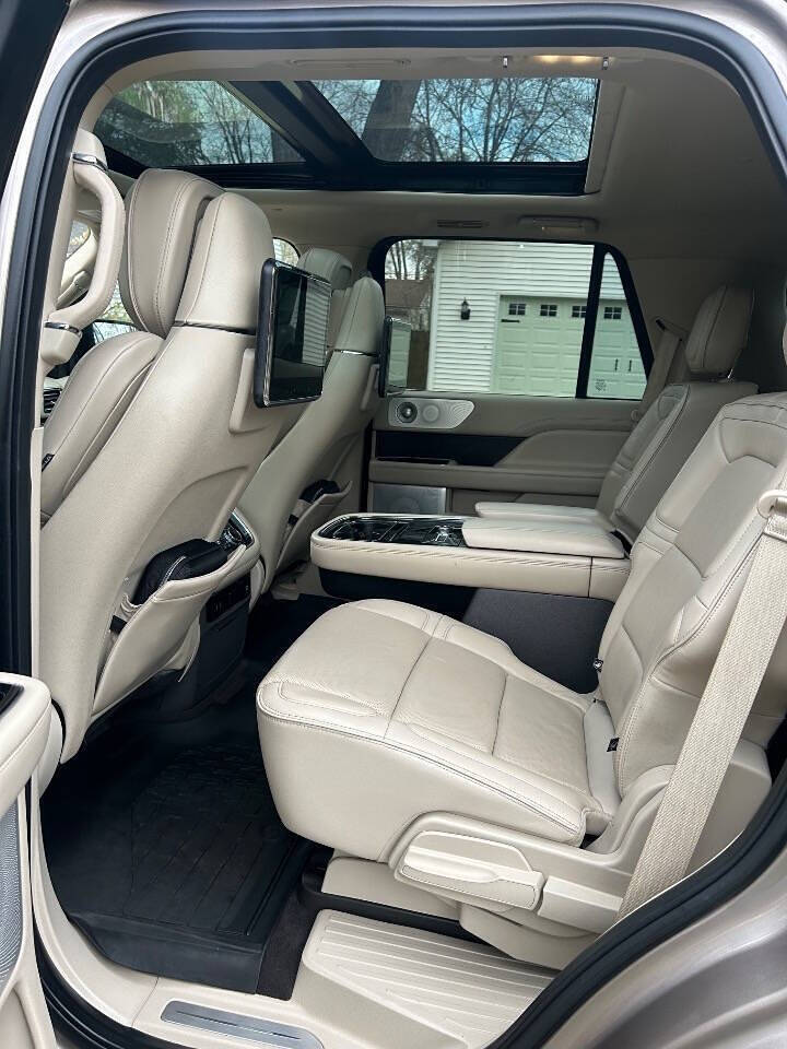 2018 Lincoln Navigator for sale at Quality Cars Machesney Park in Machesney Park, IL