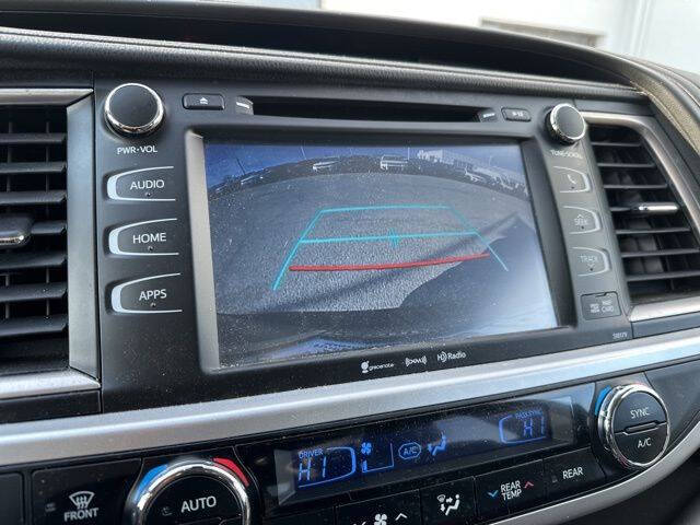 2017 Toyota Highlander SE