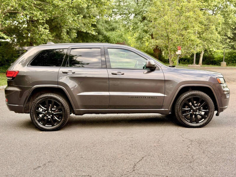 2017 Jeep Grand Cherokee Altitude