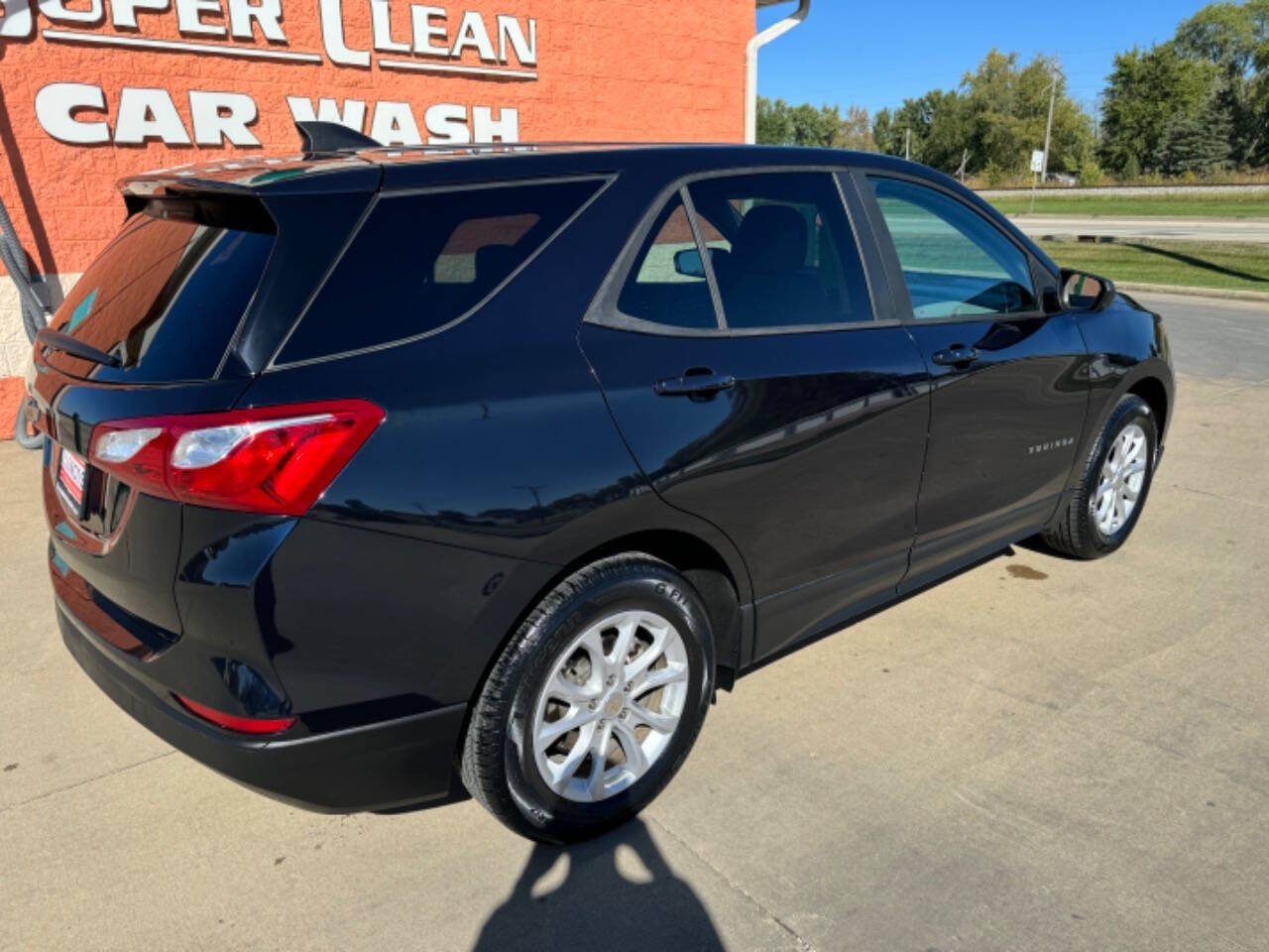 2020 Chevrolet Equinox for sale at Illinois Auto Wholesalers in Tolono, IL