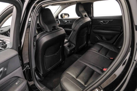 2021 Volvo V60 T5 Momentum