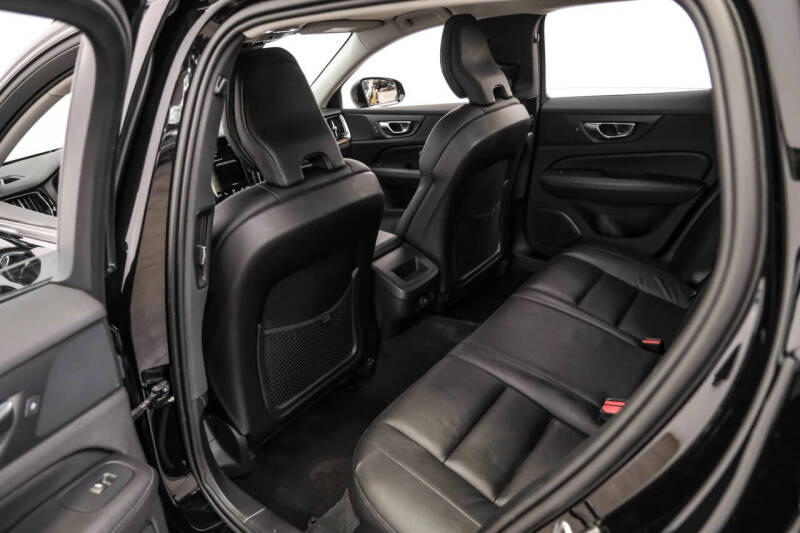 2021 Volvo V60 T5 Momentum