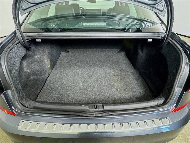 2022 Volkswagen Passat SE