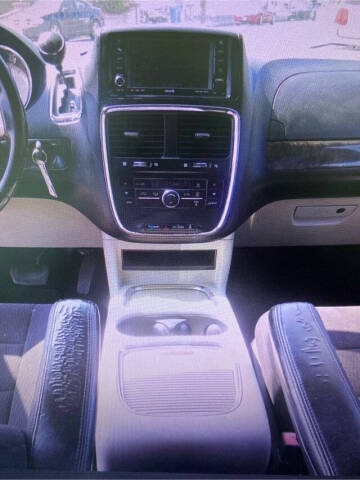 2011 Dodge Grand Caravan Crew