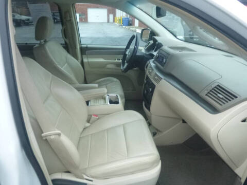 2009 Volkswagen Routan SEL