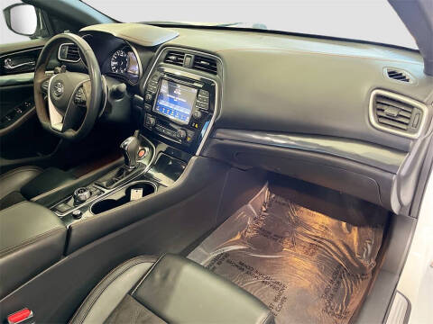 2023 Nissan Maxima 3.5 SR