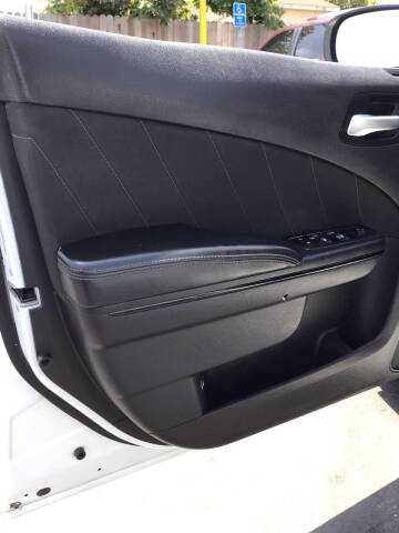 2016 Dodge Charger SXT