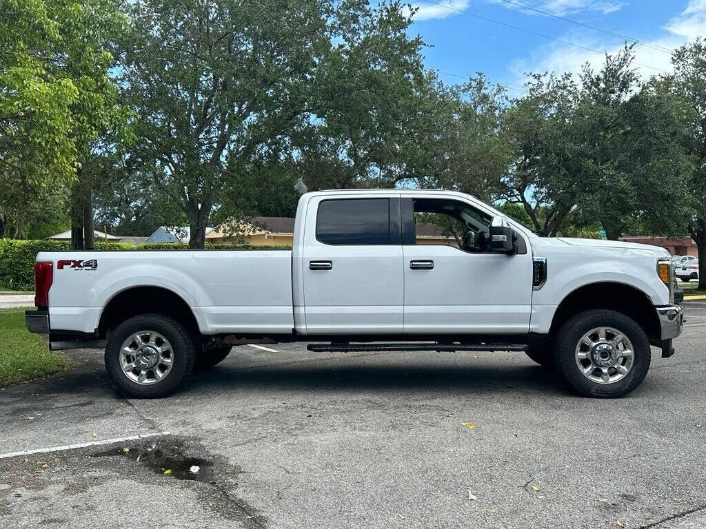 2017 Ford F-250 Pickup - $29,995