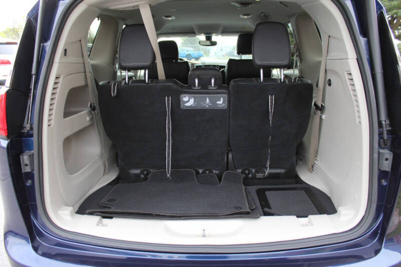 2019 Chrysler Pacifica Touring L