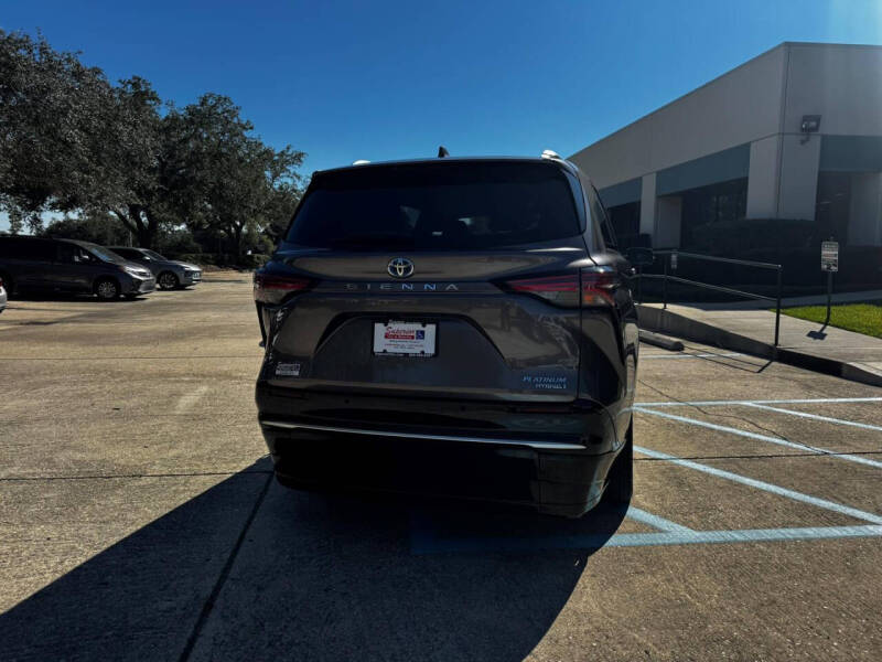 2021 Toyota Sienna Platinum 7-Passenger