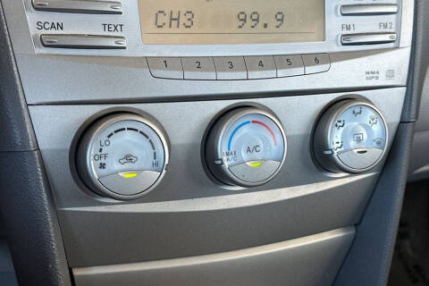 2011 Toyota Camry LE