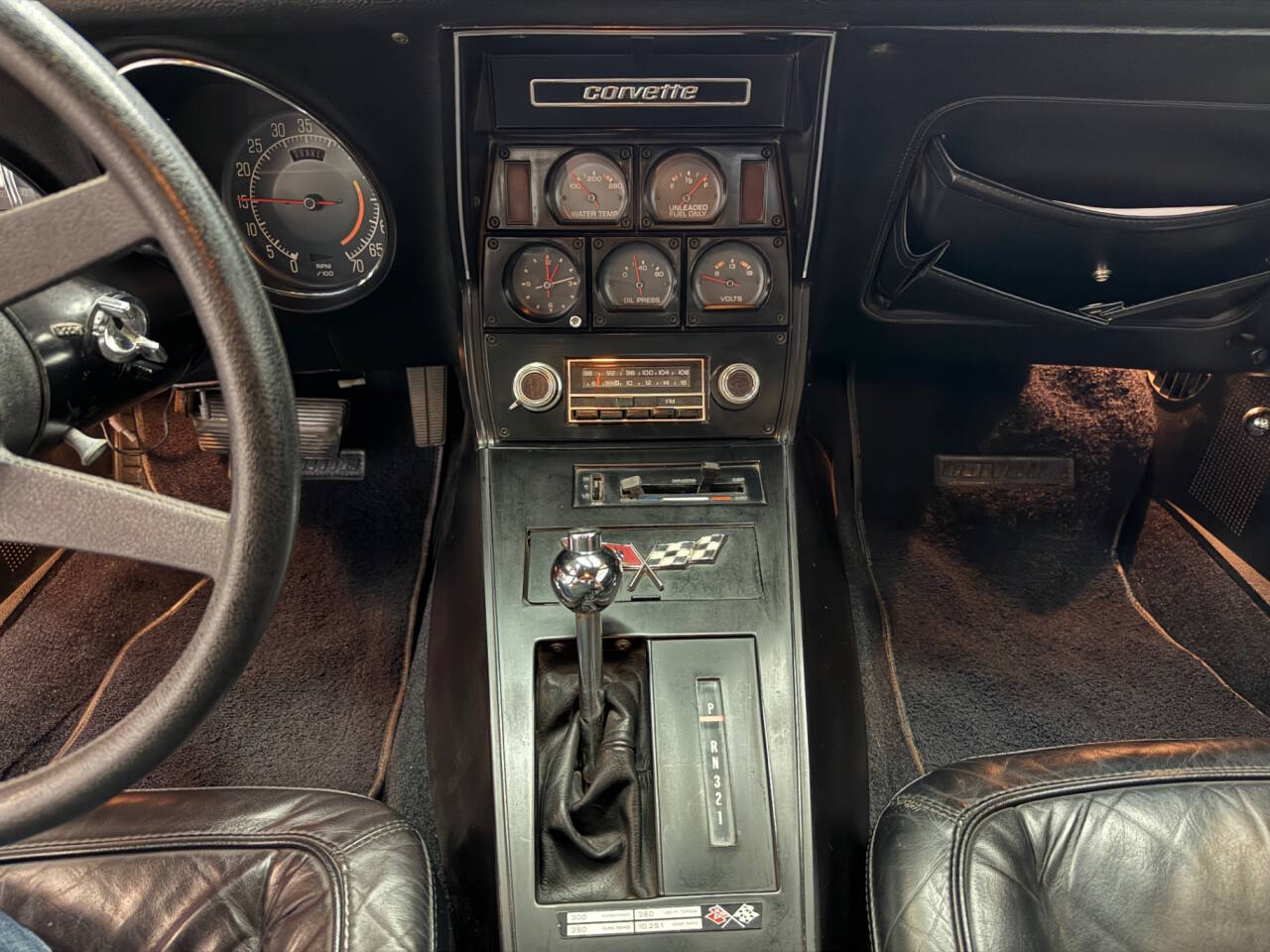 1977 Chevrolet Corvette 18