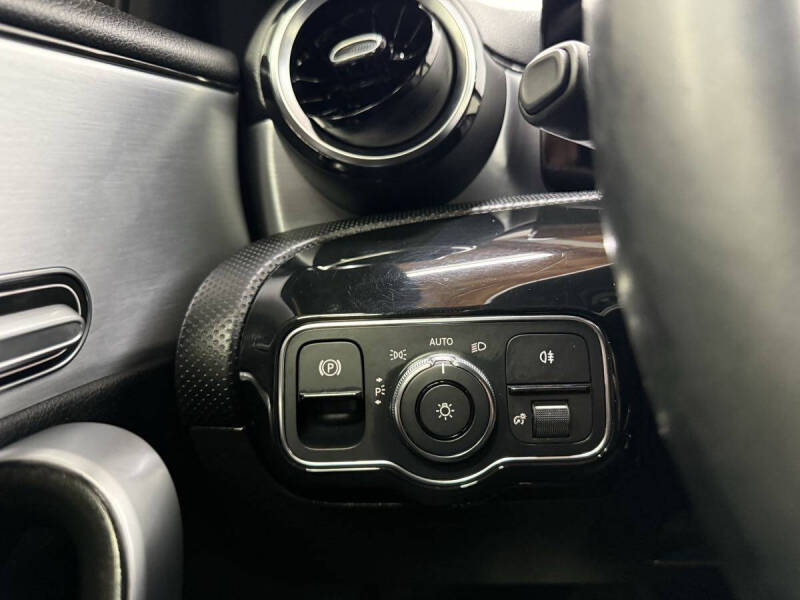2019 Mercedes-Benz A-Class A 220