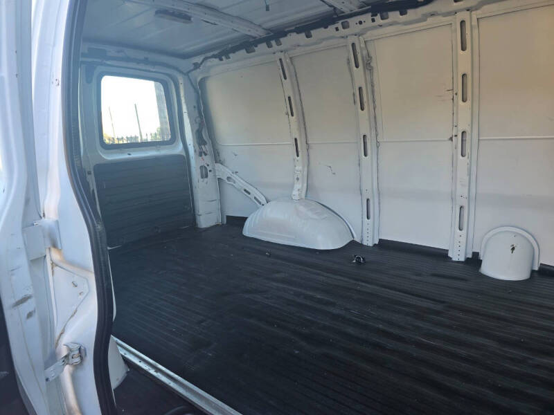 2021 Chevrolet Express 2500
